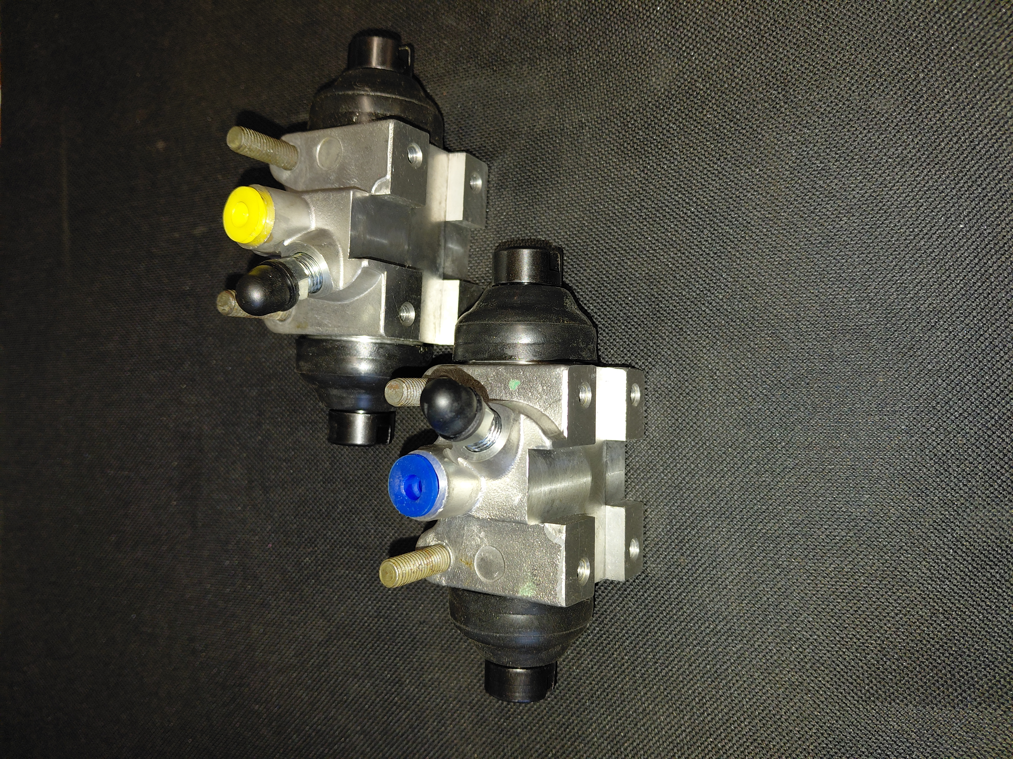 Rear Wheel Cylinders 60/75 and 1955 90 PAIR NEW ITEM